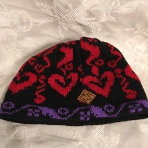 Merkley winter hat with hearts